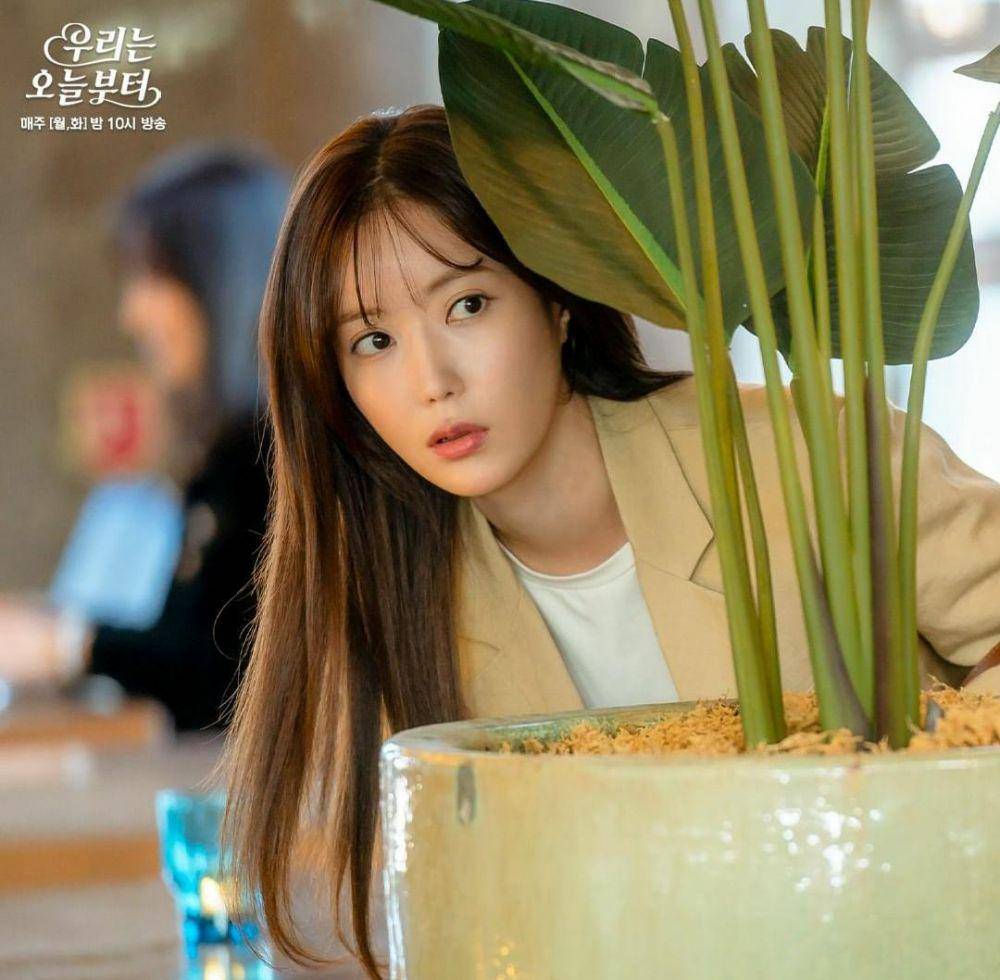Im Soo Hyang di drama Woori the Virgin (instagram.com/sbsdrama.official)