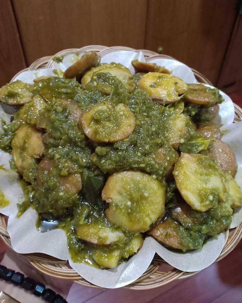 Jengkol sambal ijo (instagram.com/pangan_panganan)