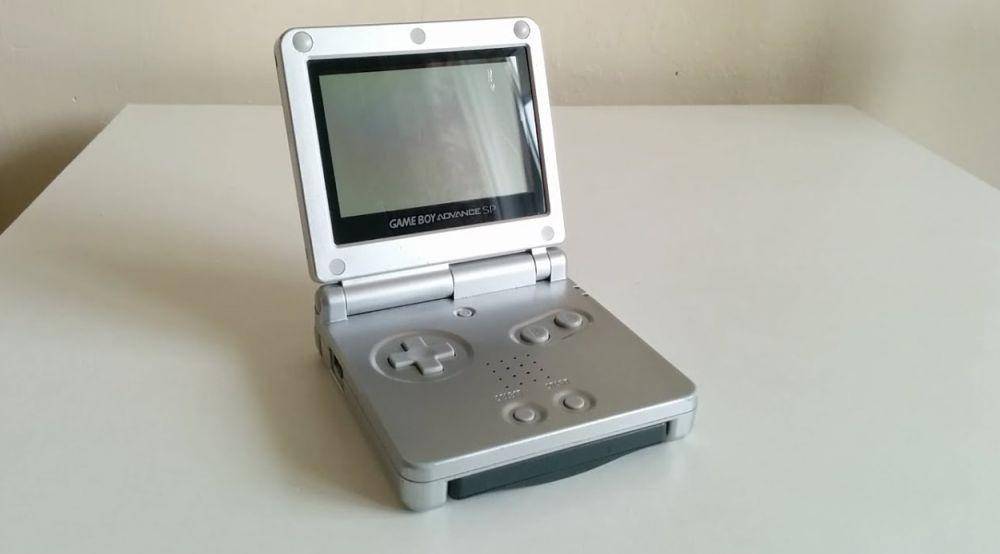 ilustrasi Nintendo Game Boy Advance SP (youtube.com/MoGaming)