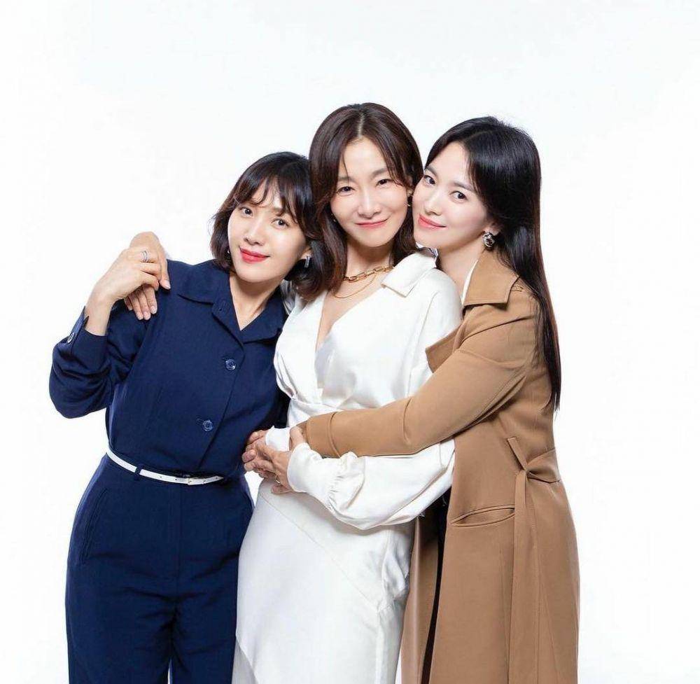Choi Hee Seo, Park Hyo Joo, dan Song Hye Kyo di drama Now, We Are Breaking Up (instagram.com/kyo1122)