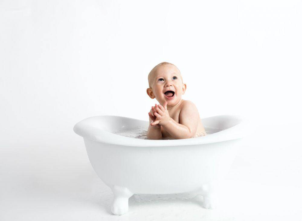 ilustrasi tempat mandi bayi (pexels.com/Henley Design Studio)