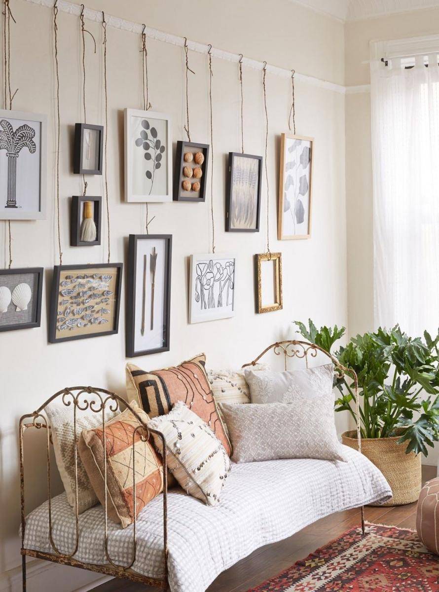 tips memajang poster di rumah (brit.co)