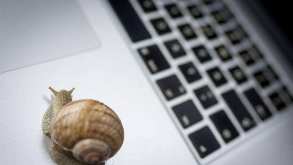 ilustrasi Windows lemot (hellotech.com)