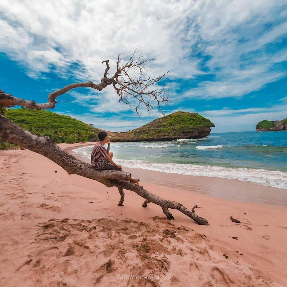 Pantai Bercak (instagram.com/andrecahya_29)