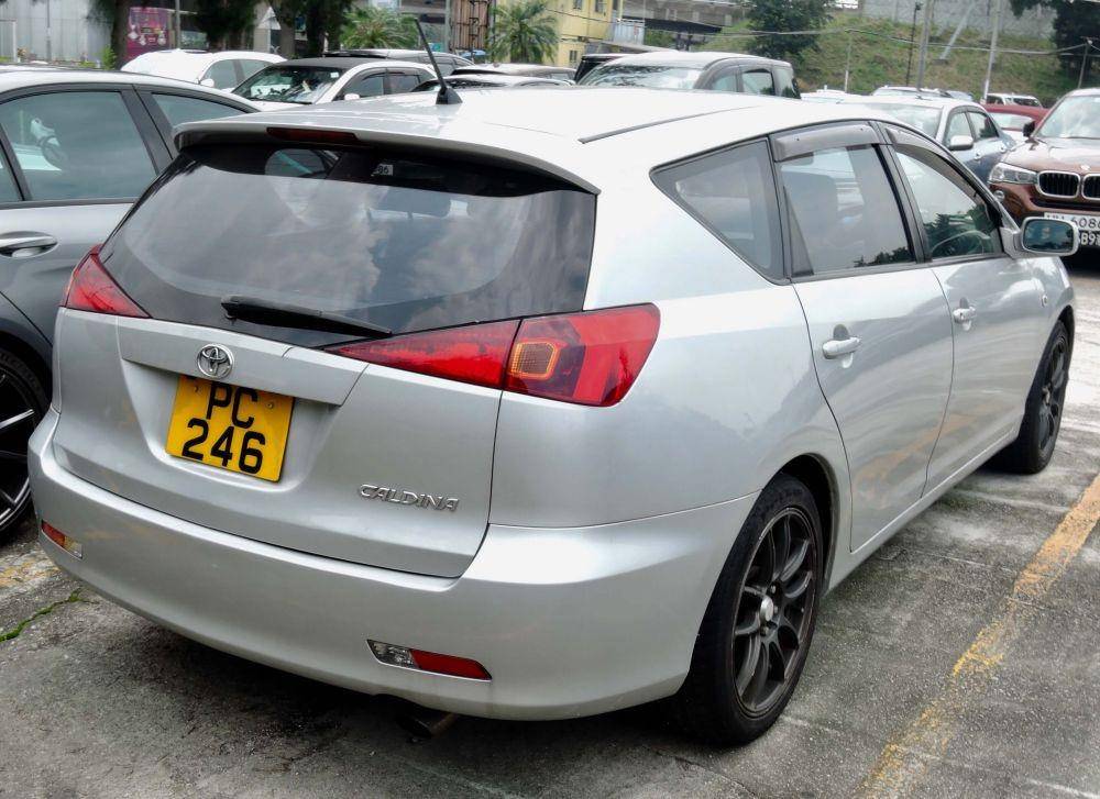 Toyota Caldina T240 (wikimedia.org)