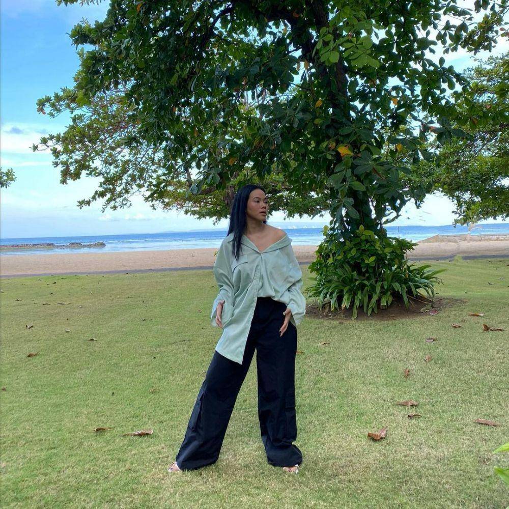OOTD casual ala Yura Yunita (instagram.com/yurayunita)
