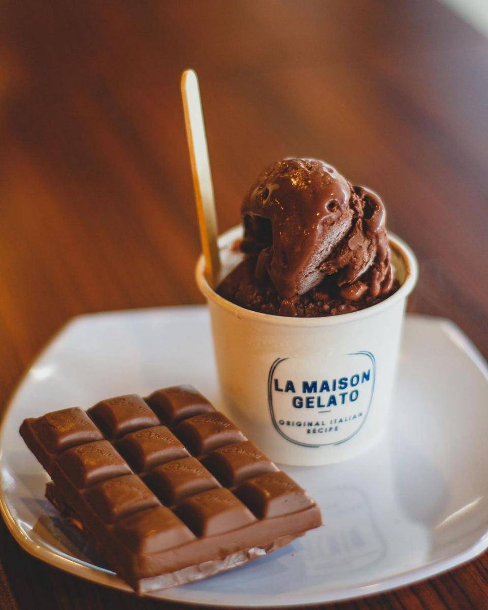 gelato rasa dark chocolate dari La Maison Gelato (instagram.com/lamaison.gelato)