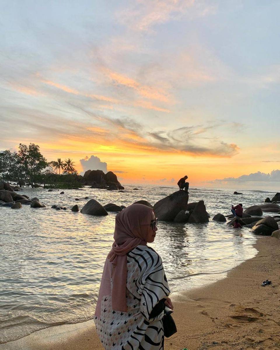 Pantai Batu Nenek (instagram.com/hesty_mrby)