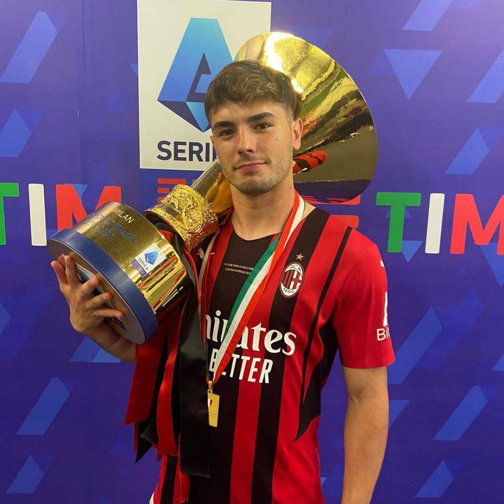 Brahim Diaz menjuarai Serie A 2021/2022 bersama AC Milan. (instagram.com/brahim)