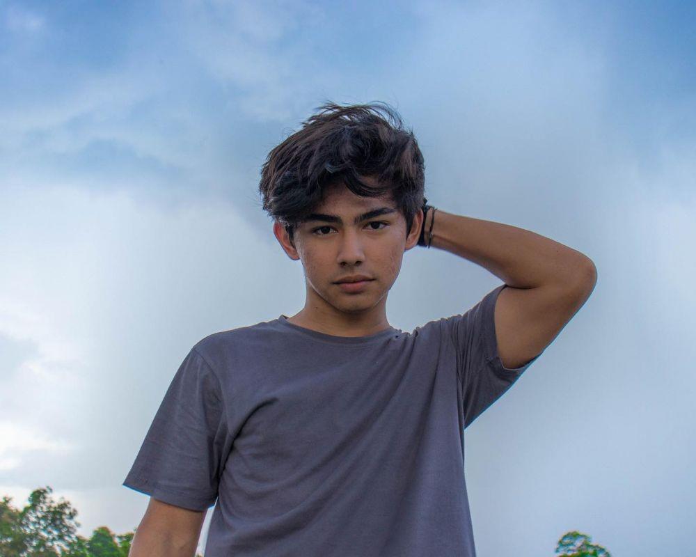 Biodata dan Profil Andrew Kalaweit, Tarzannya Indonesia