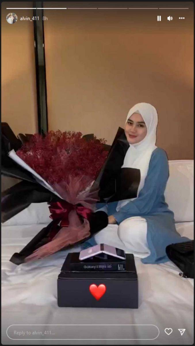 Henny Rahman umumkan kehamilan (Instagram.com/alvin_411/)