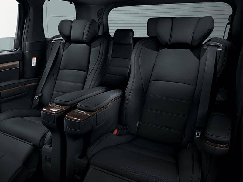 Toyota Alphard (toyota.astra.co.id)
