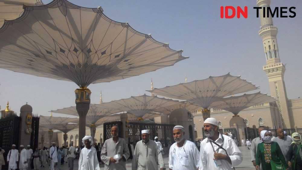 Suasana Masjid Nabawi, Madinah (IDN Times/Umi Kalsum)