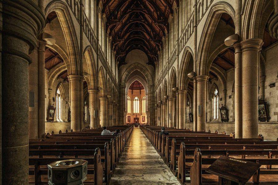 ilustrasi gereja (pexels.com/Robert Stokoe)