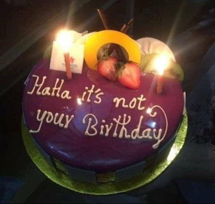 tulisan kocak di kue ulang tahun (instagram.com/humorsantuy)
