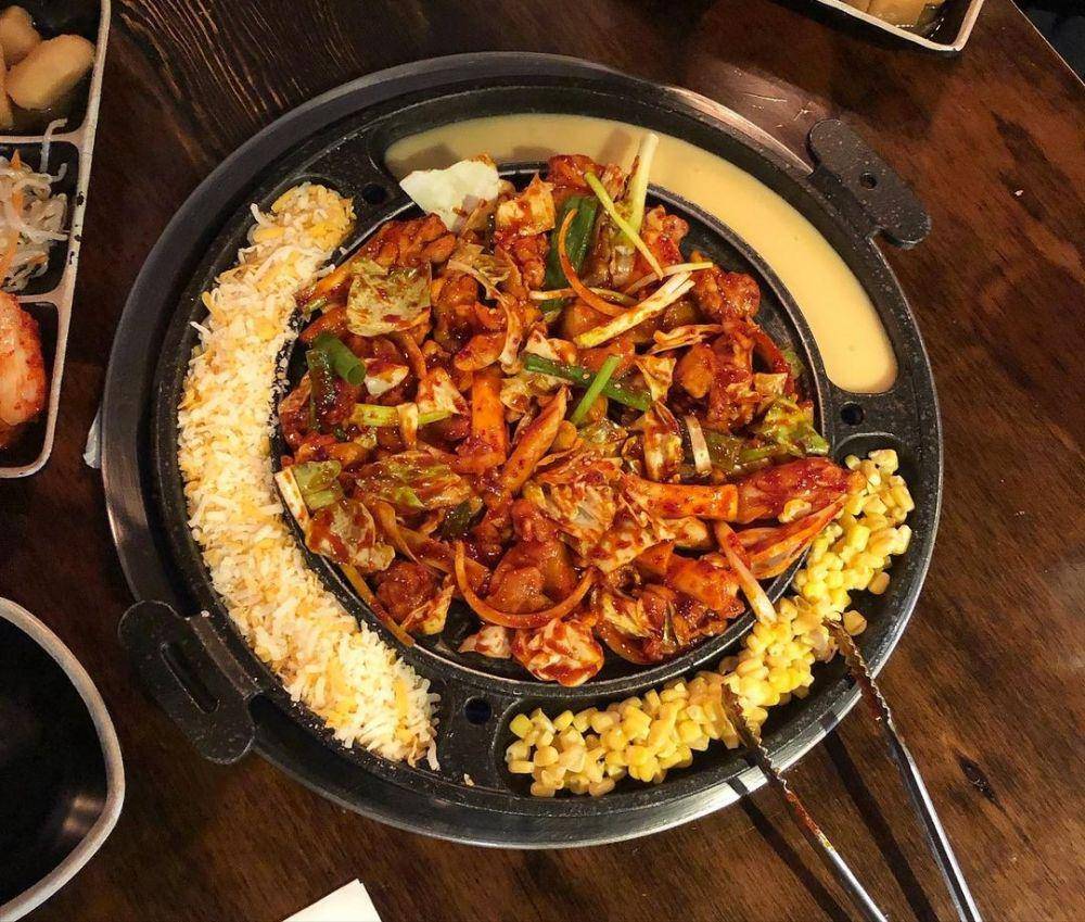 dakalbi (instagram.com/eatingbybites)