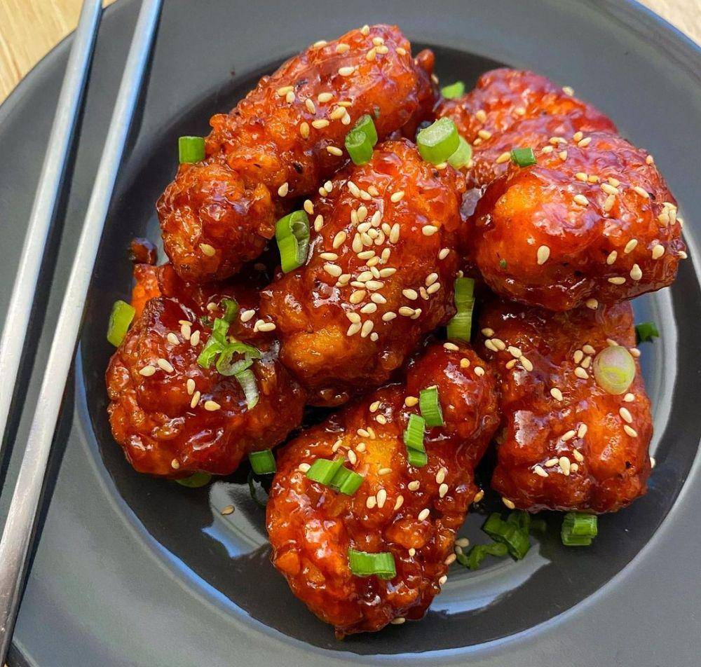 dakgangjeong (instagram.com/veronica_eats_)
