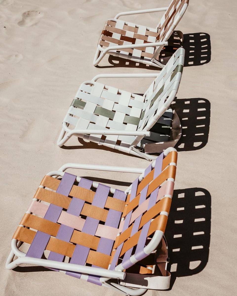 retro beach chair (instagram.com/salty.shadows)