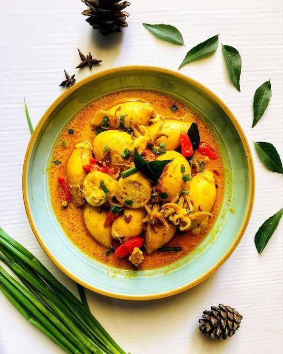Calamari Kari (Instagram.com/layla.ayesha)