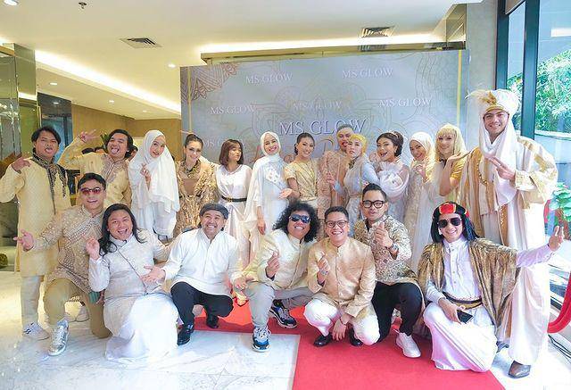 Potret tamu artis di halal bi halal MS Glow (instagram.com/shandypurnamasari)