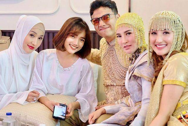 Potret tamu artis di acara halal bi halal MS Glow (instagram.com/fuji_an)