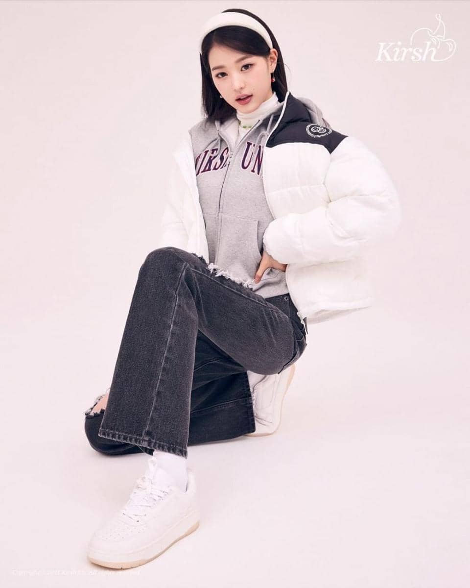 jeans Wonyoung IVE (twitter.com/izoneglobaltwt)