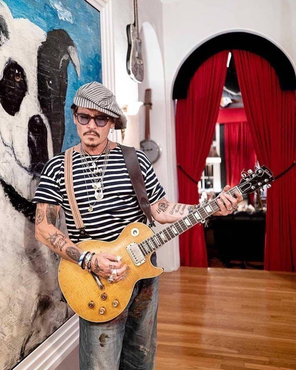 Johnny Depp (instagram.com/johnnydepp)