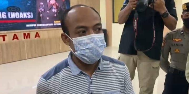 Pelaku penyebar foto hoaks korban pemanahan inisial EH (Dok. Polresta Mataram)