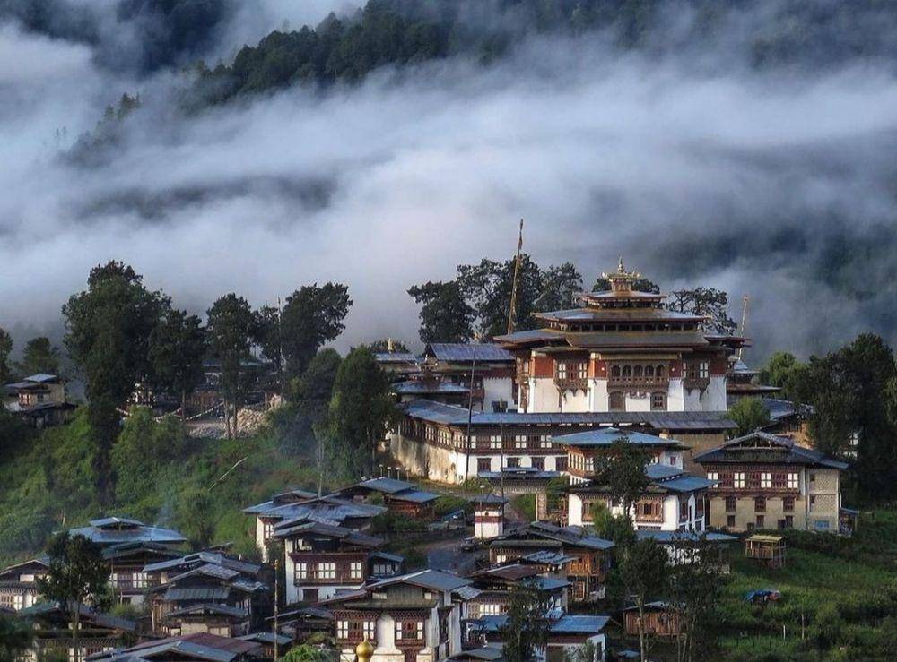 Phobjikha (instagram.com/amazing_bhutan)