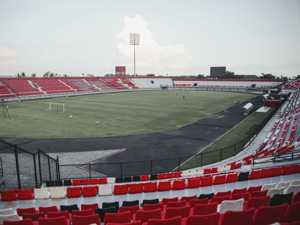 Jadi Tuan Rumah Piala AFC, Bali United Benahi Rumput Stadion Dipta