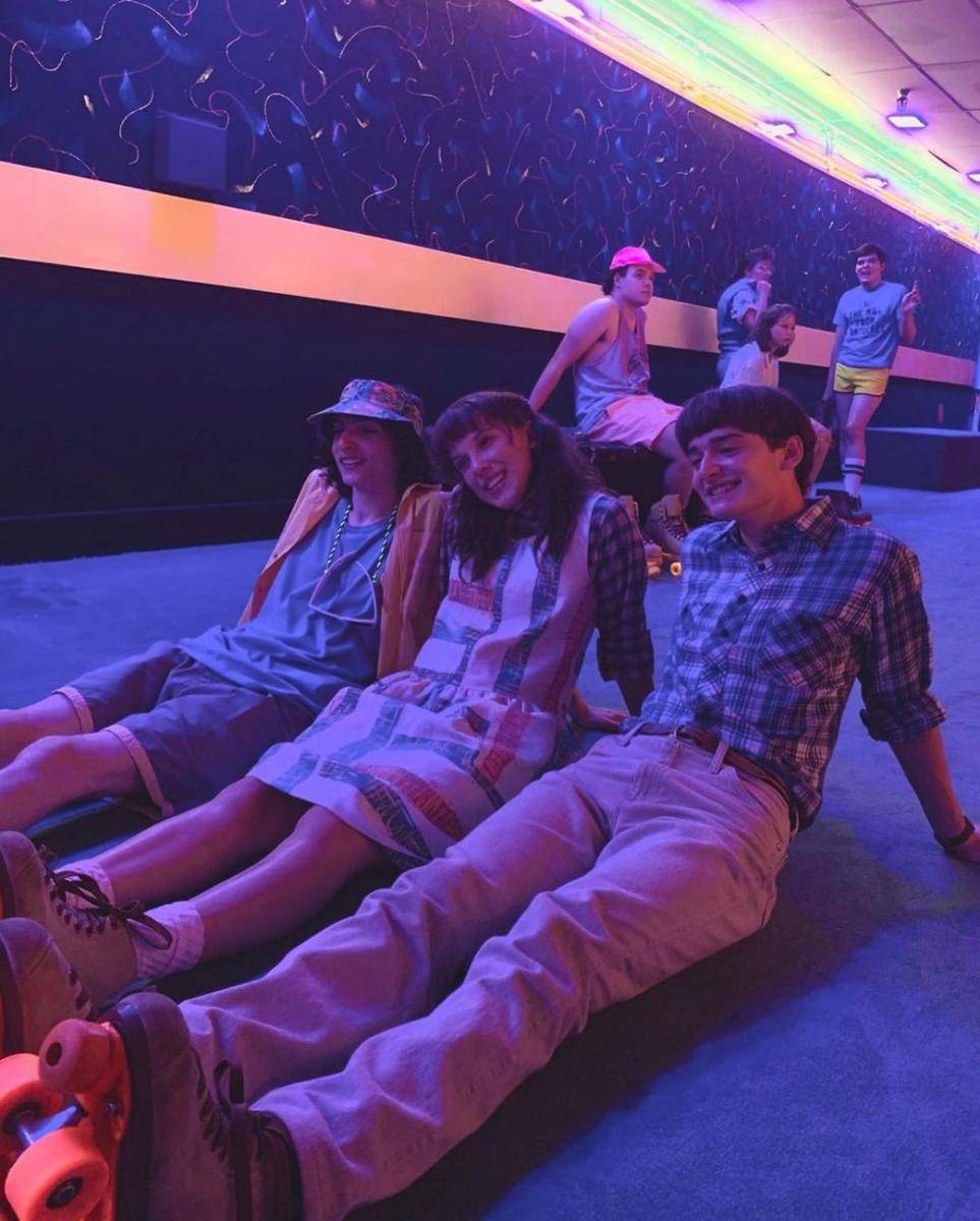 potret kebersamaan pemeran serial Stranger Things Season 4 (instagram.com/noahschnapp)