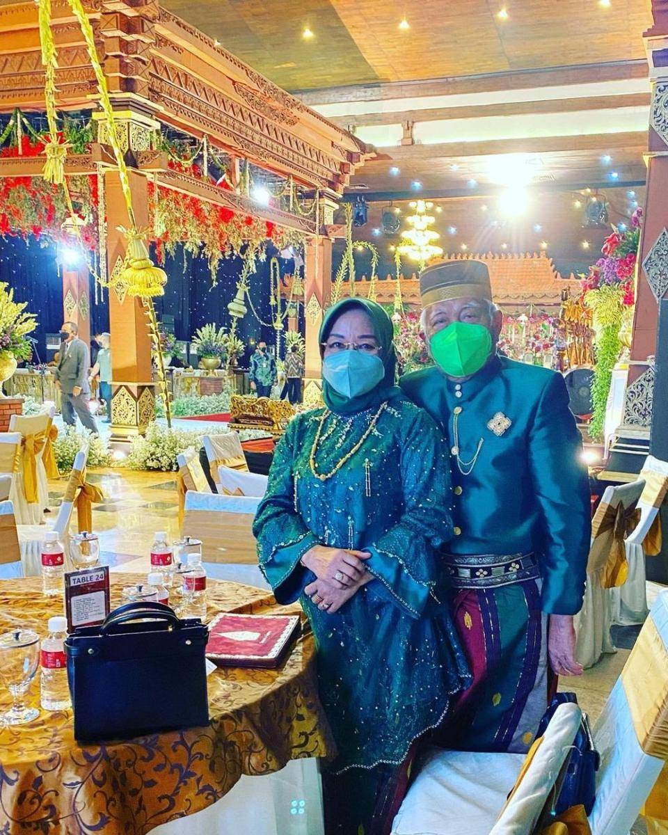 gaya busana istri Aminuddin Salle (instagram.com/aminuddin_salle)