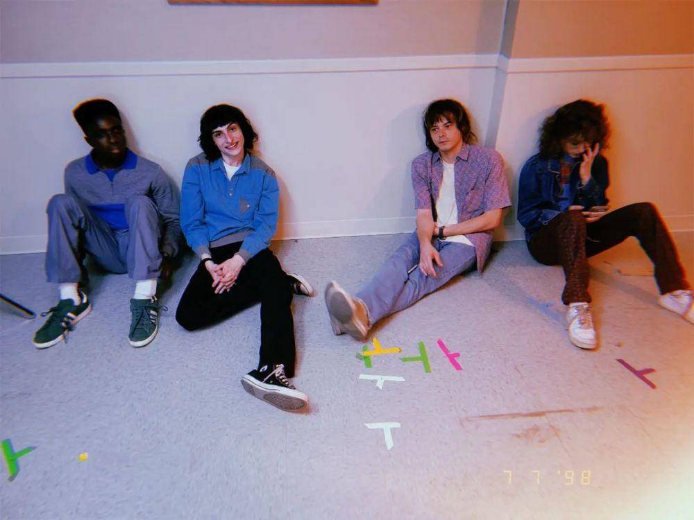 potret kebersamaan pemeran serial Stranger Things Season 4 (instagram.com/milliebobbybrown)
