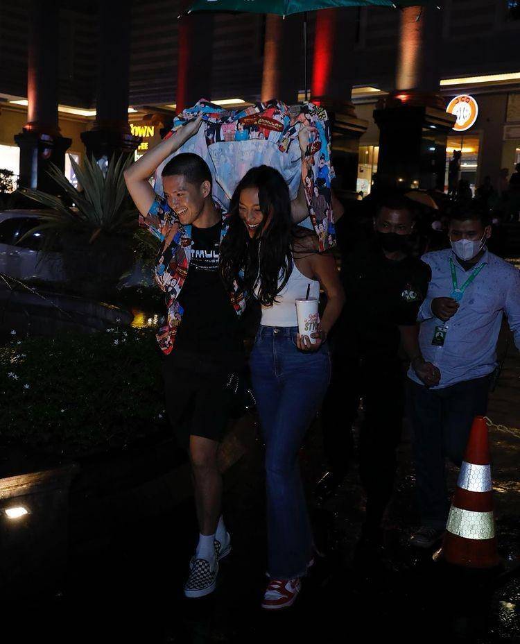potert Erika Carlina dan Morgan Oey (instagram.com/eri.carl)