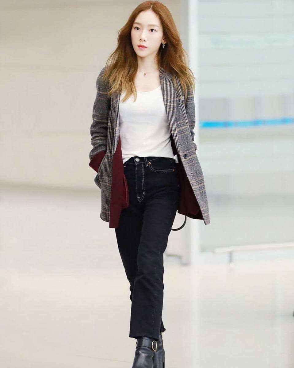 fashion airport Taeyeon SNSD (instagram.com/snsdoutfit)