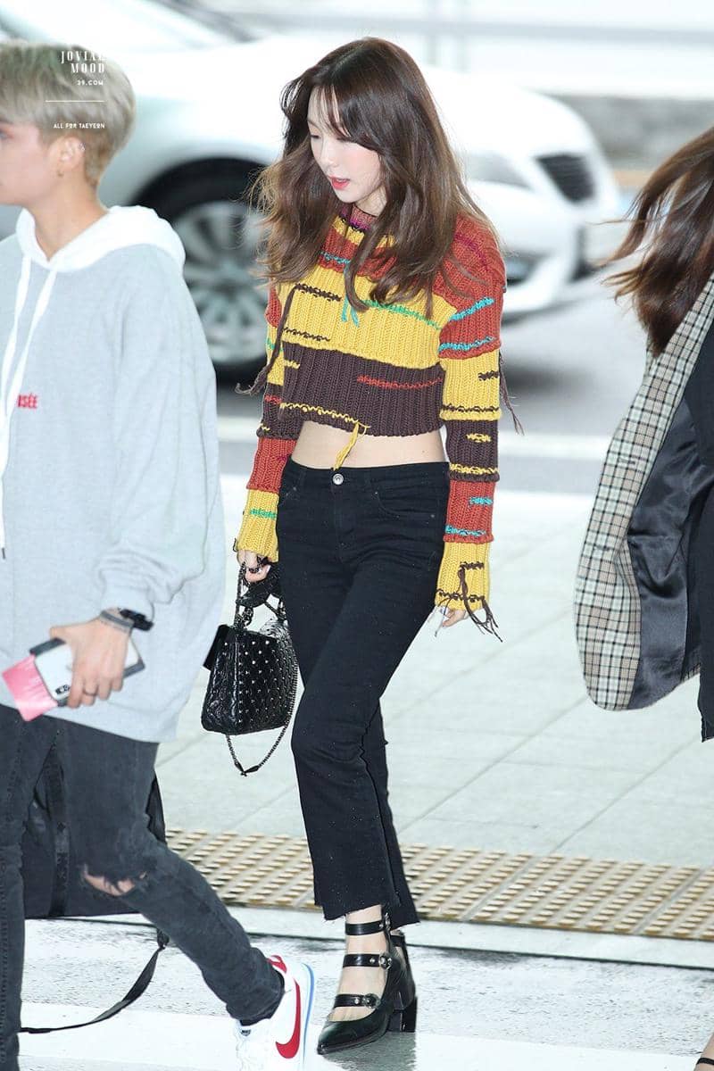 fashion airport Taeyeon SNSD (twitter.com/jovialmood39)