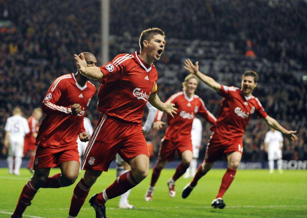 Para pemain Liverpool merayakan gol dalam kemenangan 4-0 atas Real Madrid di Liga Champions 2008/2009 (twitter.com/LFC)