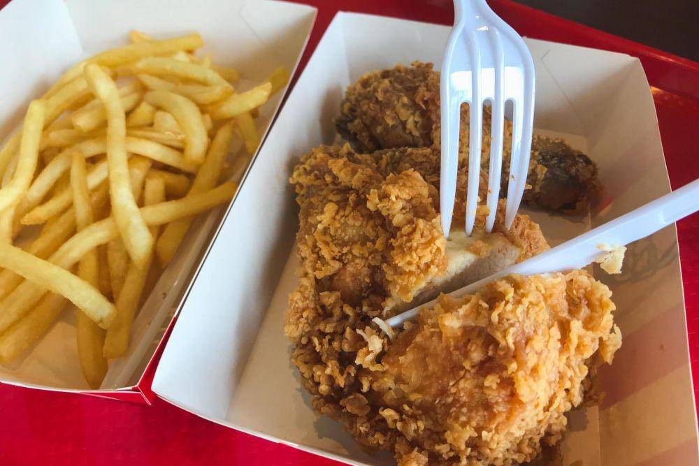 Ilustrasi paket makanan (vecteezy.com)