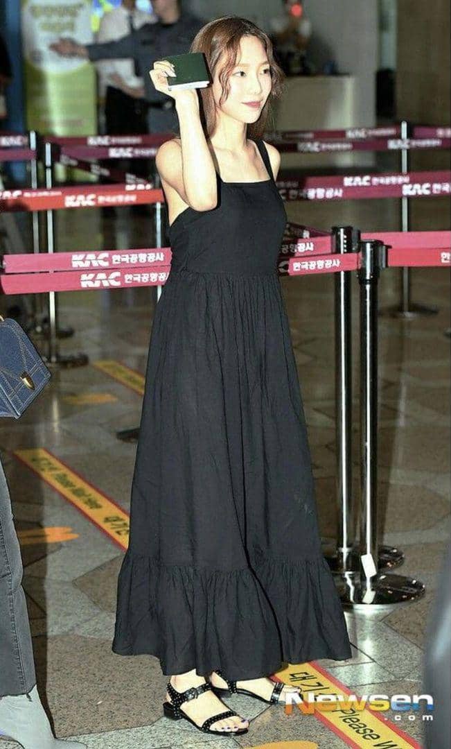 fashion airport Taeyeon SNSD (instagram.com/snsdoutfit)
