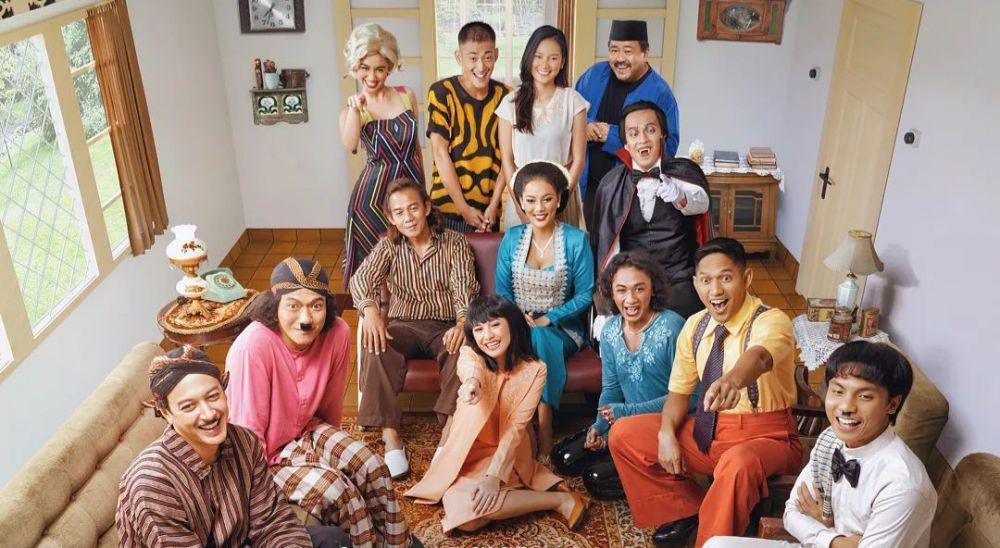 5 Kisah dalam Film Srimulat: Hil yang Mustahal Babak Pertama