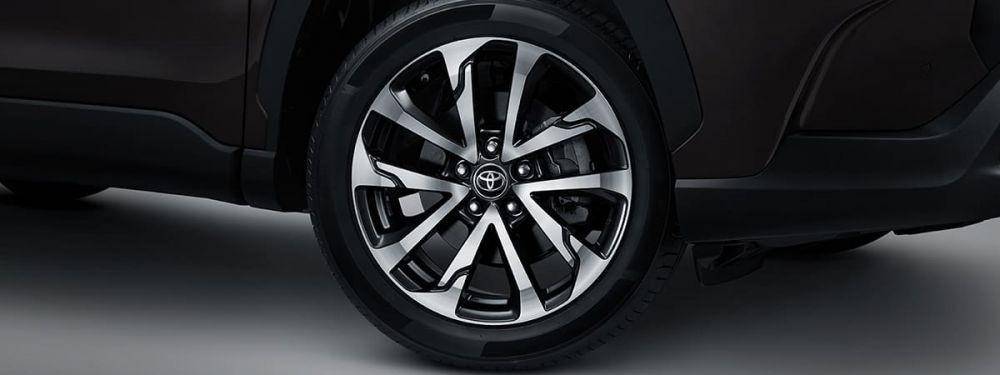 Toyota All New Corolla Cross tipe 1.8 (toyota.astra.co.id)