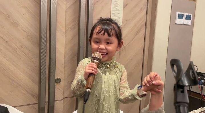potret Lala kondangan (youtube.com/Queen Lala)