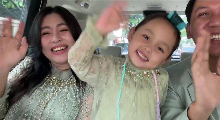 potret Lala kondangan (dok. youtube.com/Queen Lala)