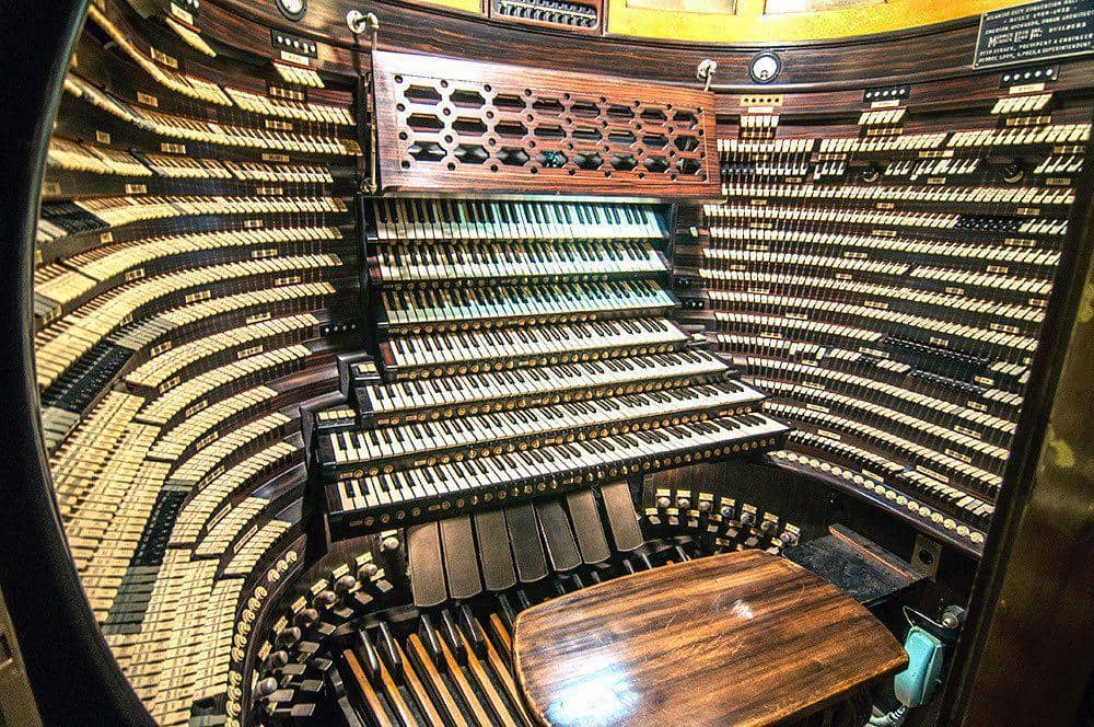 musik klasik ambyar (twitter.com/MusicalChaotic)