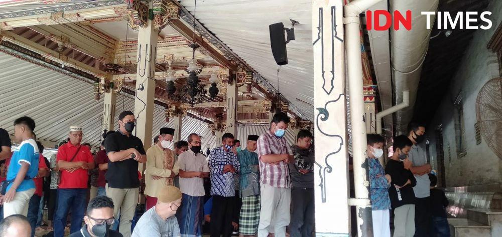 [BREAKING] Kedatangan Jenazah Buya Disambut Ribuan Pelayat