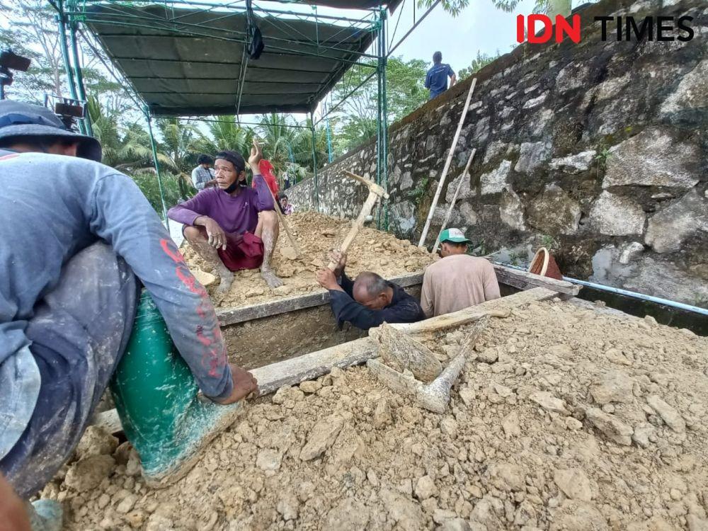 4 Penggali Kubur Siapkan Peristirahatan Terakhir Bagi Buya Syafii