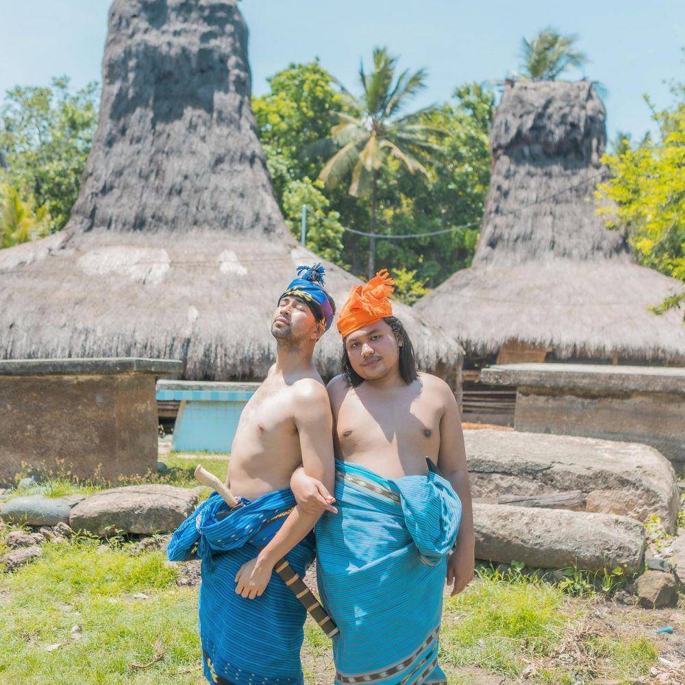 potret kompak Keanu bareng artis Indonesia (instagram.com/keanuagl)