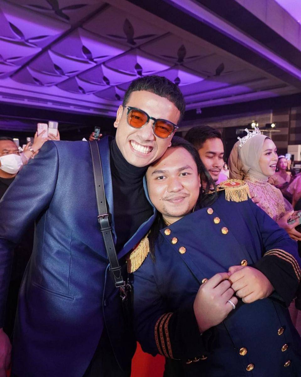 potret kompak Keanu bareng artis Indonesia (instagram.com/keanuagl)