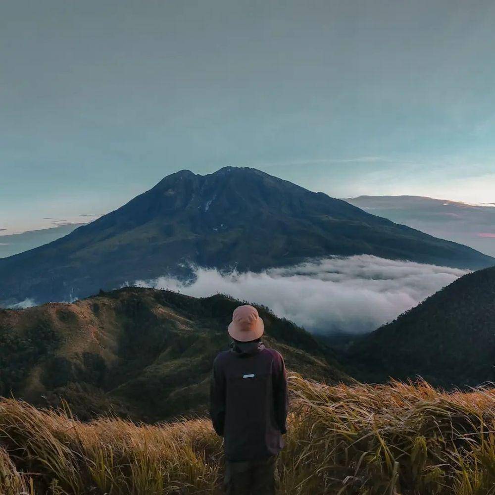 pemandangan di Bukit Mongkrang, Karanganyar (instagram.com/feriii_____)