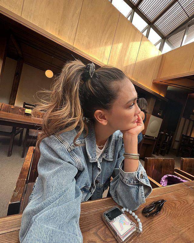 Luna Maya (instagram.com/lunamaya)